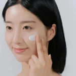 SKIN1004 Madagascar Centella Hyalu-Cica Water-Fit Sun Serum SPF50+ PA++++ 50ml - Image 3