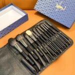 Yves Saint Laurent Black Luxury Makeup Brush Set with Storage Case - Image 2